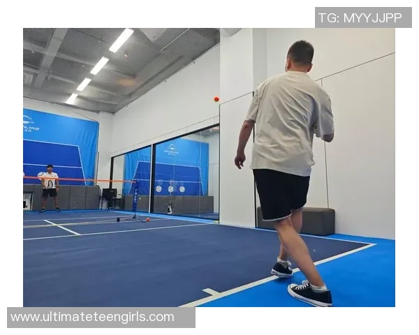 上海网球队反击之路:胜利与挫折交织的精彩瞬间分析 上海网球队反击之路:胜利与挫折交织的精彩瞬间分析