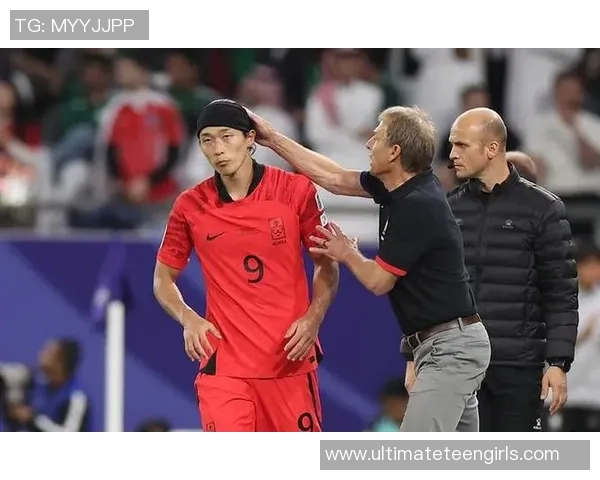 韩国足球明星因犯规事件引发热议背后的故事与影响分析